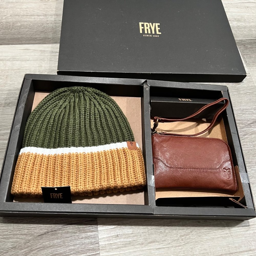 Frye Beanie and leather‎ wristlet box set